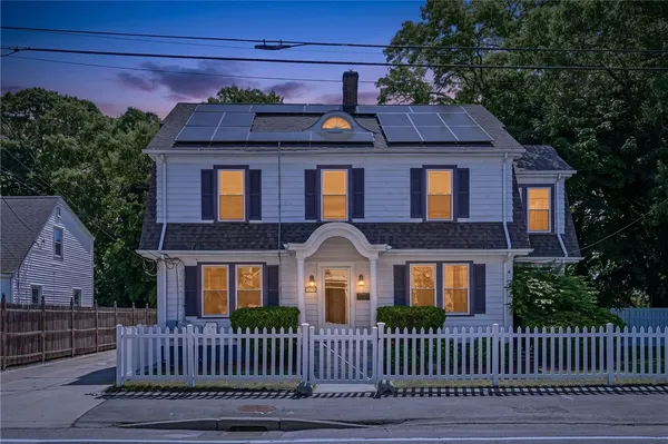 $649,999 | 1175 Lonsdale Avenue, Lincoln, RI 02865