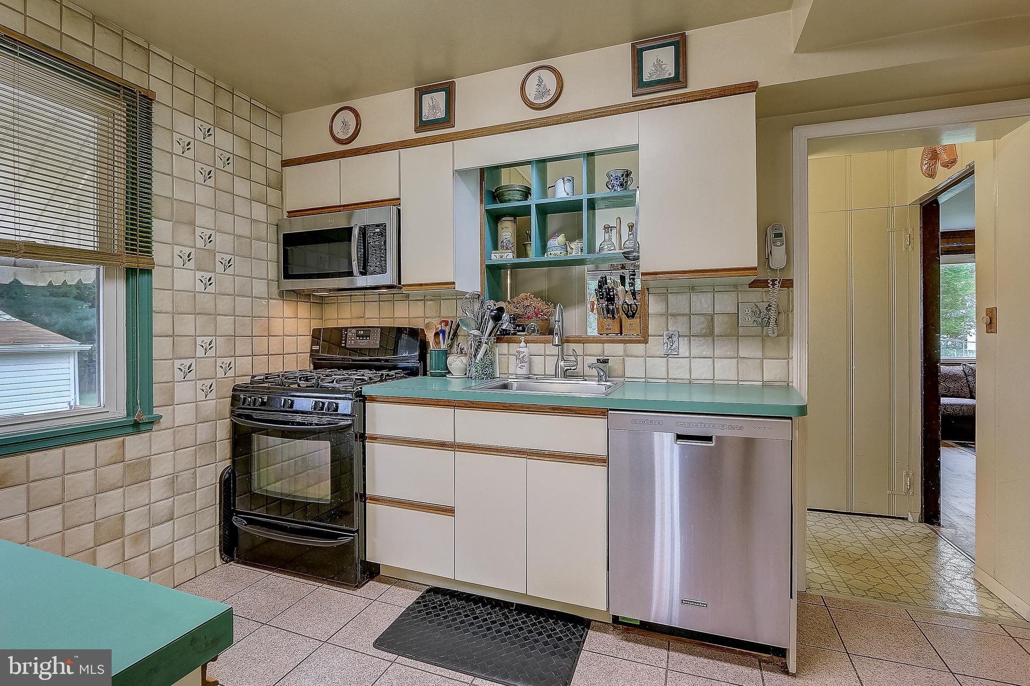 828 Milford Mill Road Baltimore, MD 21208 - Photo 20 of 52