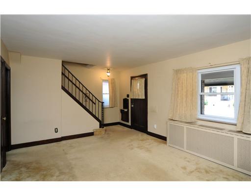 1013 2nd Street McKees Rocks, PA 15136 - Photo 4 of 16 Living Room. Large living room!