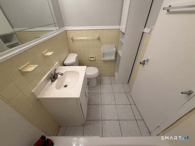 239 Old Farms Road, Unit 16D Avon, CT 06001 - Photo 8 of 16