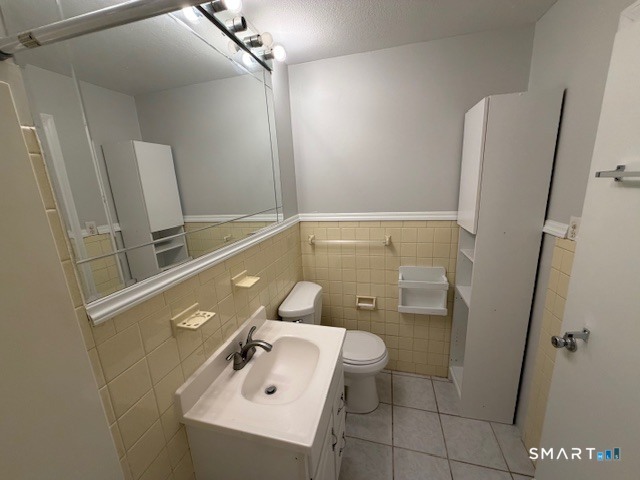 239 Old Farms Road, Unit 16D Avon, CT 06001 - Photo 9 of 16