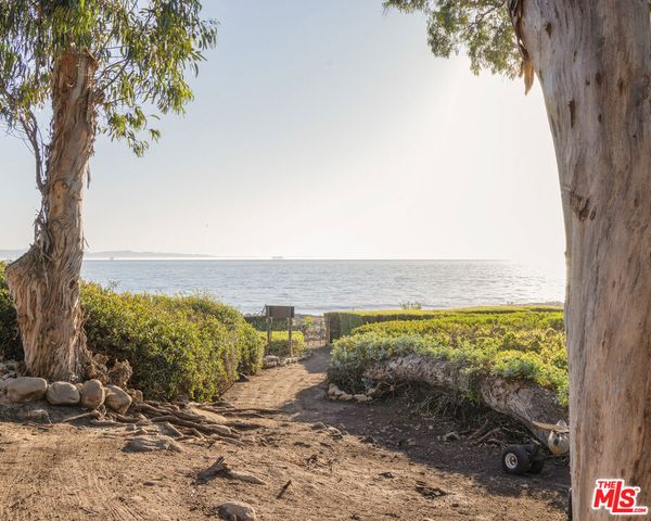 a view of an ocean view