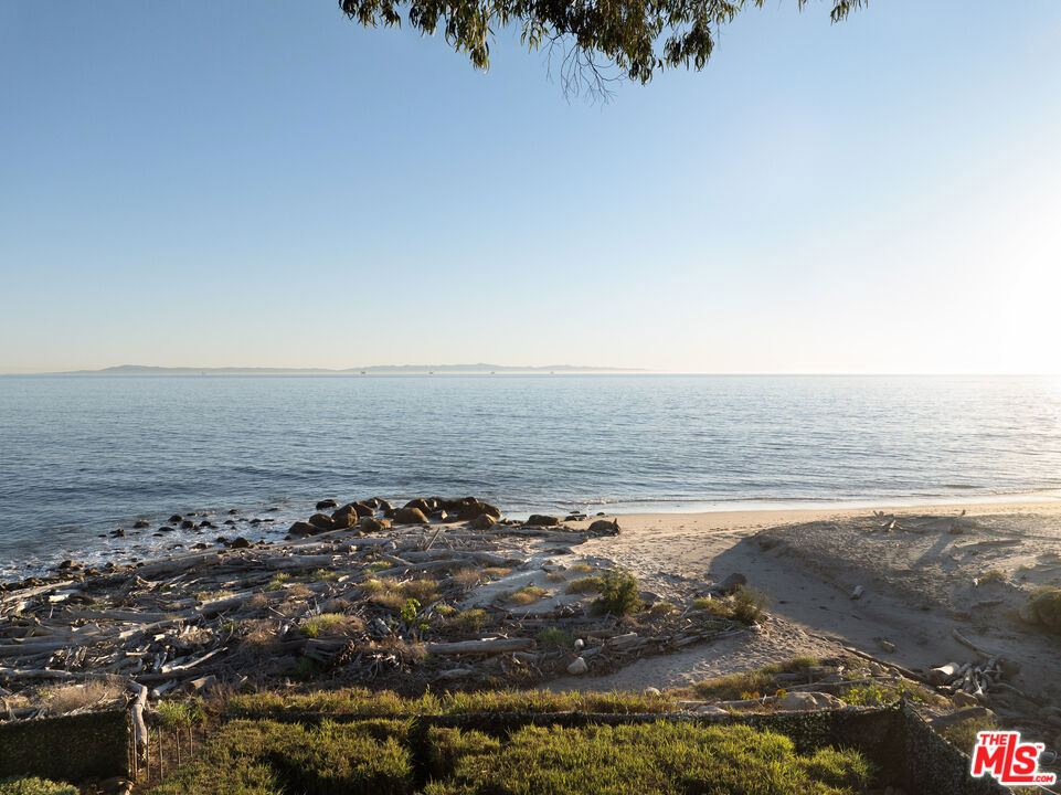 2937 Padaro Lane Carpinteria, CA 93013 - Photo 24 of 32 a view of an ocean