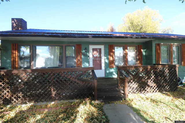 $345,000 | 560 Washington Street, Lander, WY 82520