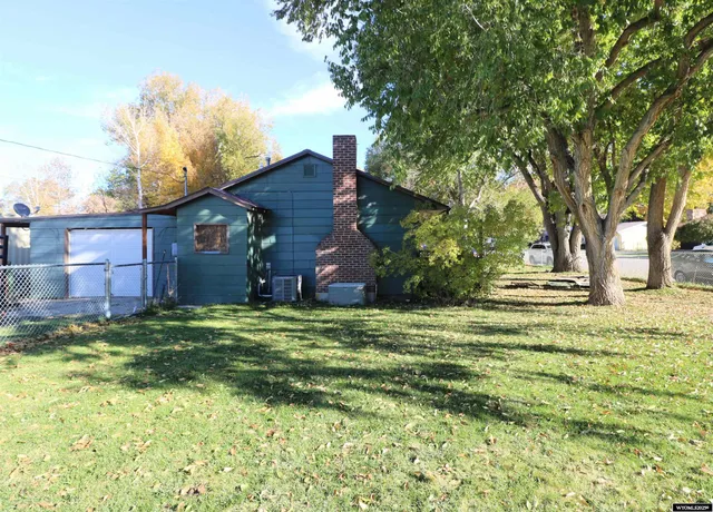 $345,000 | 560 Washington Street, Lander, WY 82520