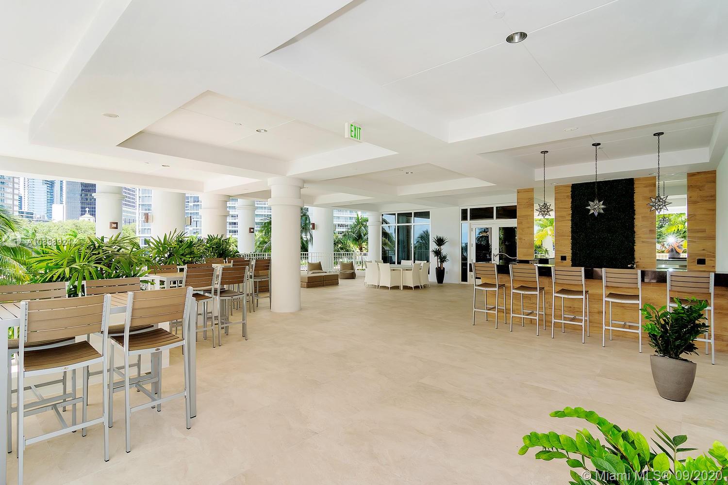 801 Brickell Key Boulevard, Unit PH8 Miami, FL 33131 - Photo 24 of 31