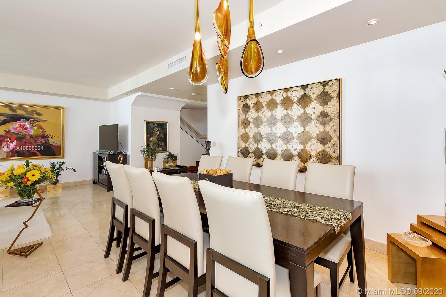 801 Brickell Key Boulevard, Unit PH8 Miami, FL 33131 - Photo 7 of 31