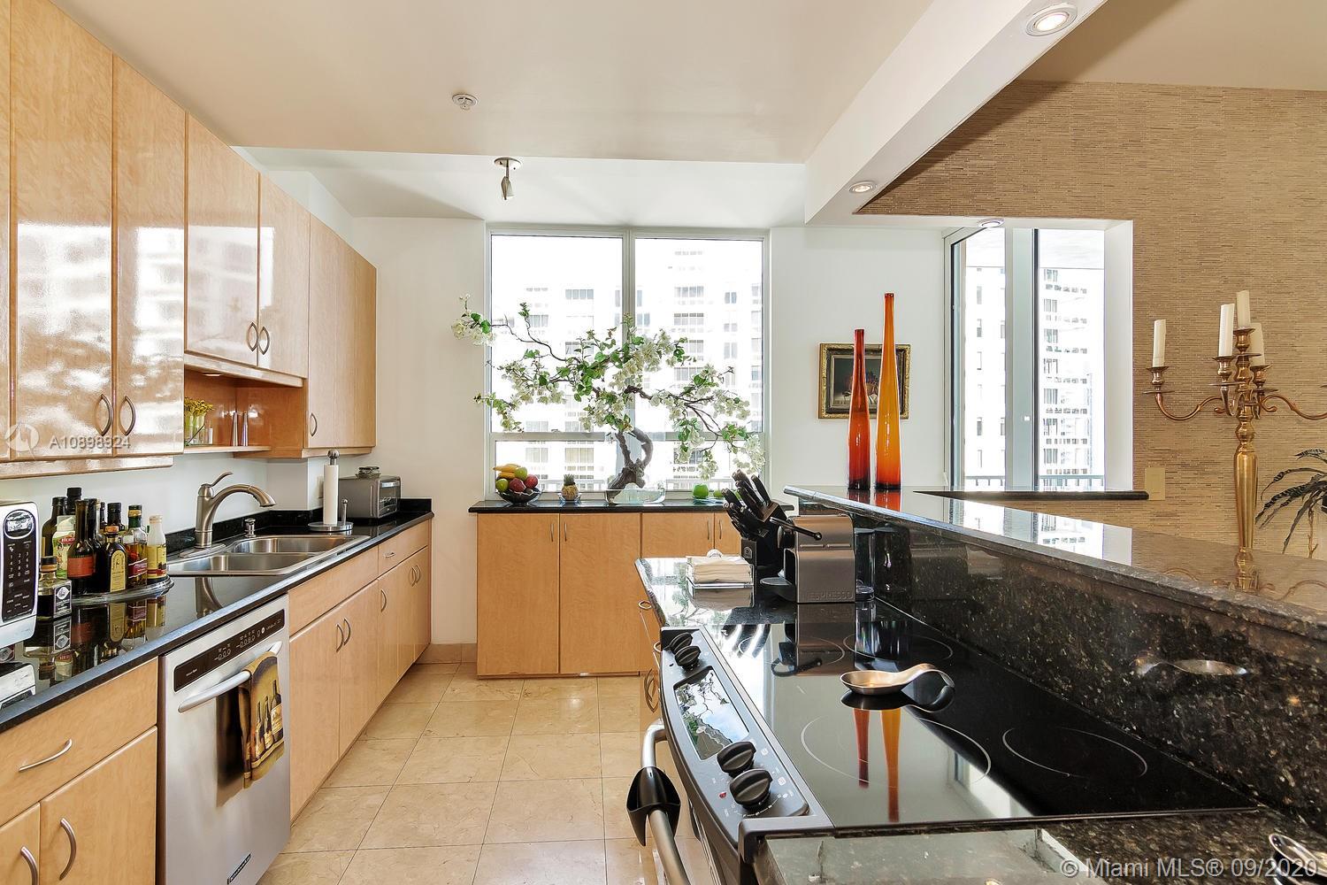 801 Brickell Key Boulevard, Unit PH8 Miami, FL 33131 - Photo 9 of 31