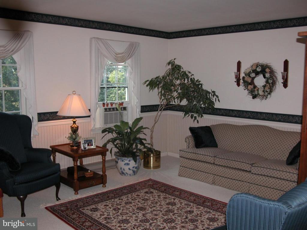 172 Ridge Avenue, Unit 4 Ephrata, PA 17522 - Photo 2 of 24 Gallery Image 2