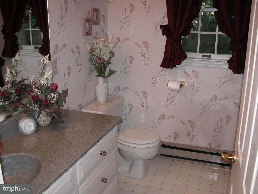 172 Ridge Avenue, Unit 4 Ephrata, PA 17522 - Photo 14 of 24 Gallery Image 14