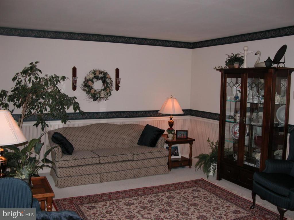 172 Ridge Avenue, Unit 4 Ephrata, PA 17522 - Photo 3 of 24 Gallery Image 3