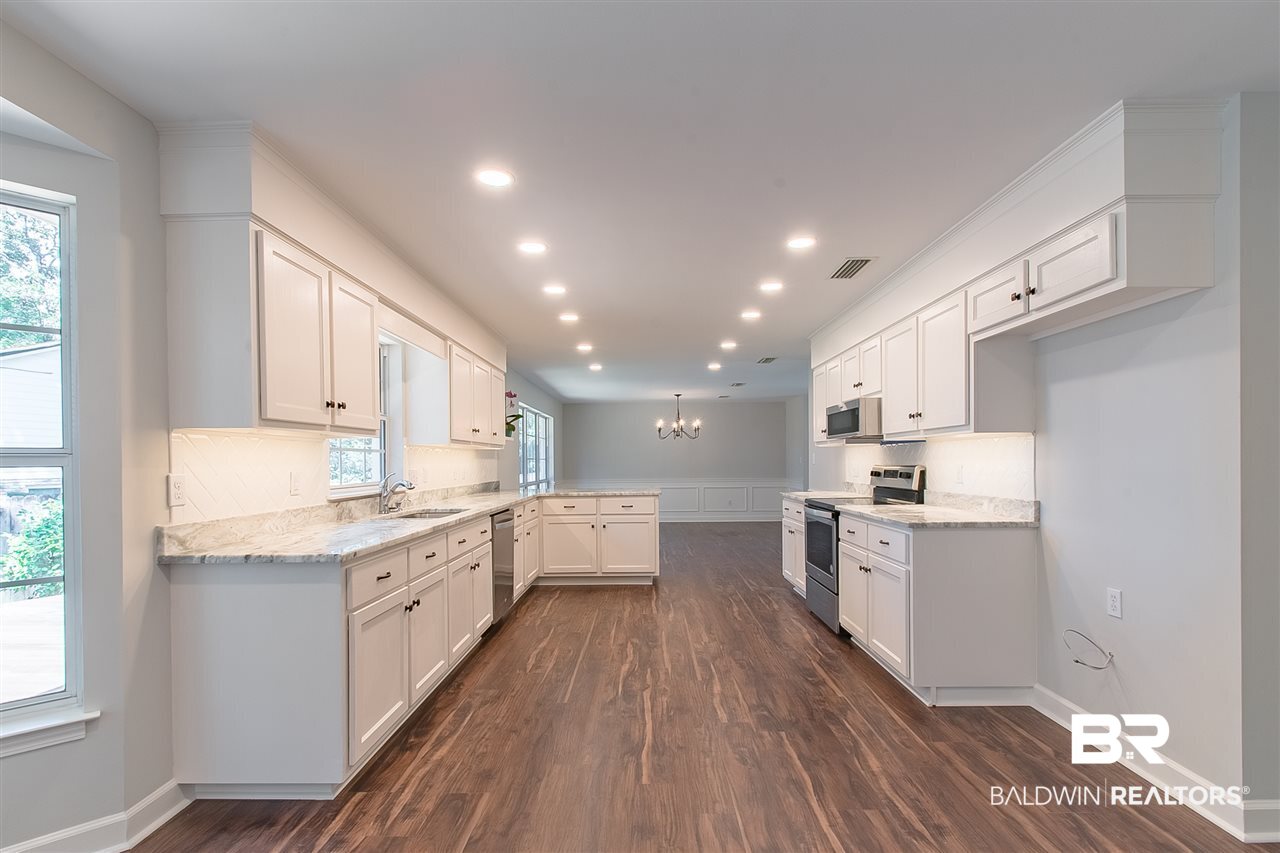 121 Pineridge Road Daphne, AL 36526 - Photo 13 of 41 All new appliances