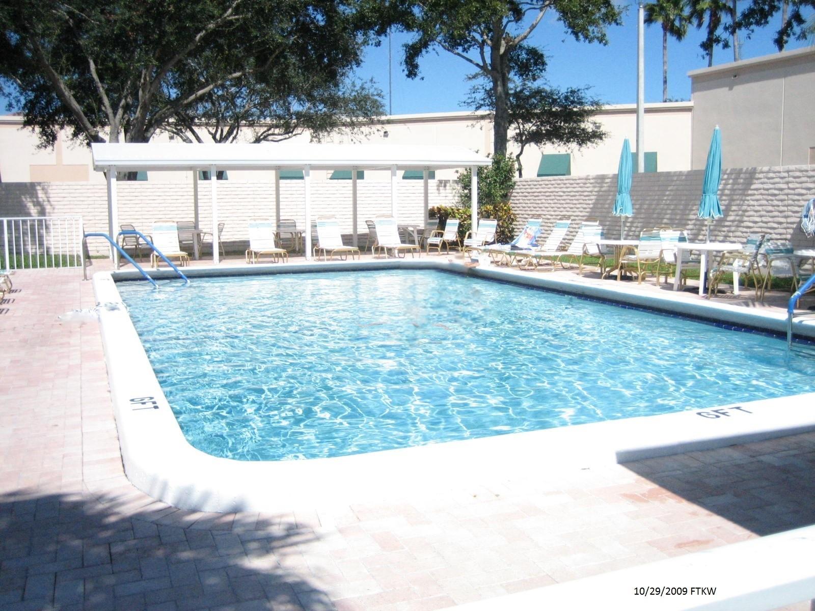 8338 East Club Road Boca Raton, FL 33433 - Photo 39 of 40 West Lakes Pool