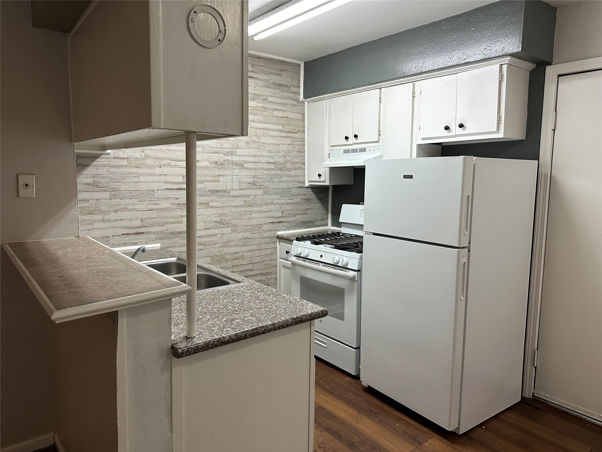 2922 Randolph Road, Unit 5 Pasadena, TX 77503 - Photo 2 of 9