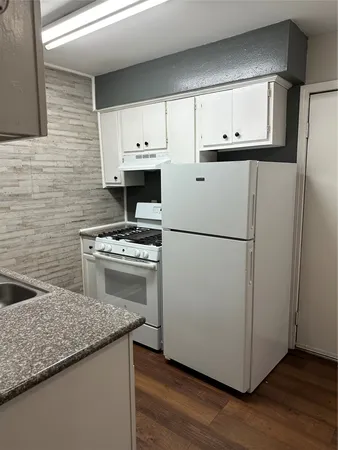 $1,000 | 2922 Randolph Road, Unit 5, Pasadena, TX 77503