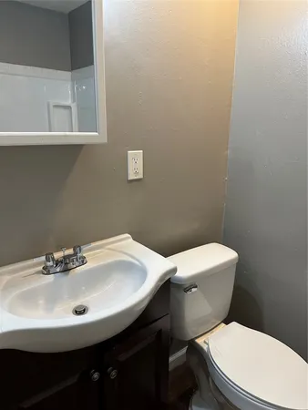 $1,000 | 2922 Randolph Road, Unit 5, Pasadena, TX 77503