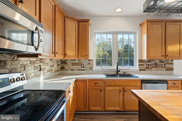 $560,000 | 10746 Greenbriar Lane, Spotsylvania, VA 22553