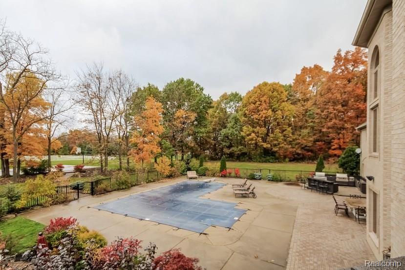 4355 Hickory Ridge Plymouth, MI 48170 - Photo 75 of 88 128-Patio-1301062-mls.jpg