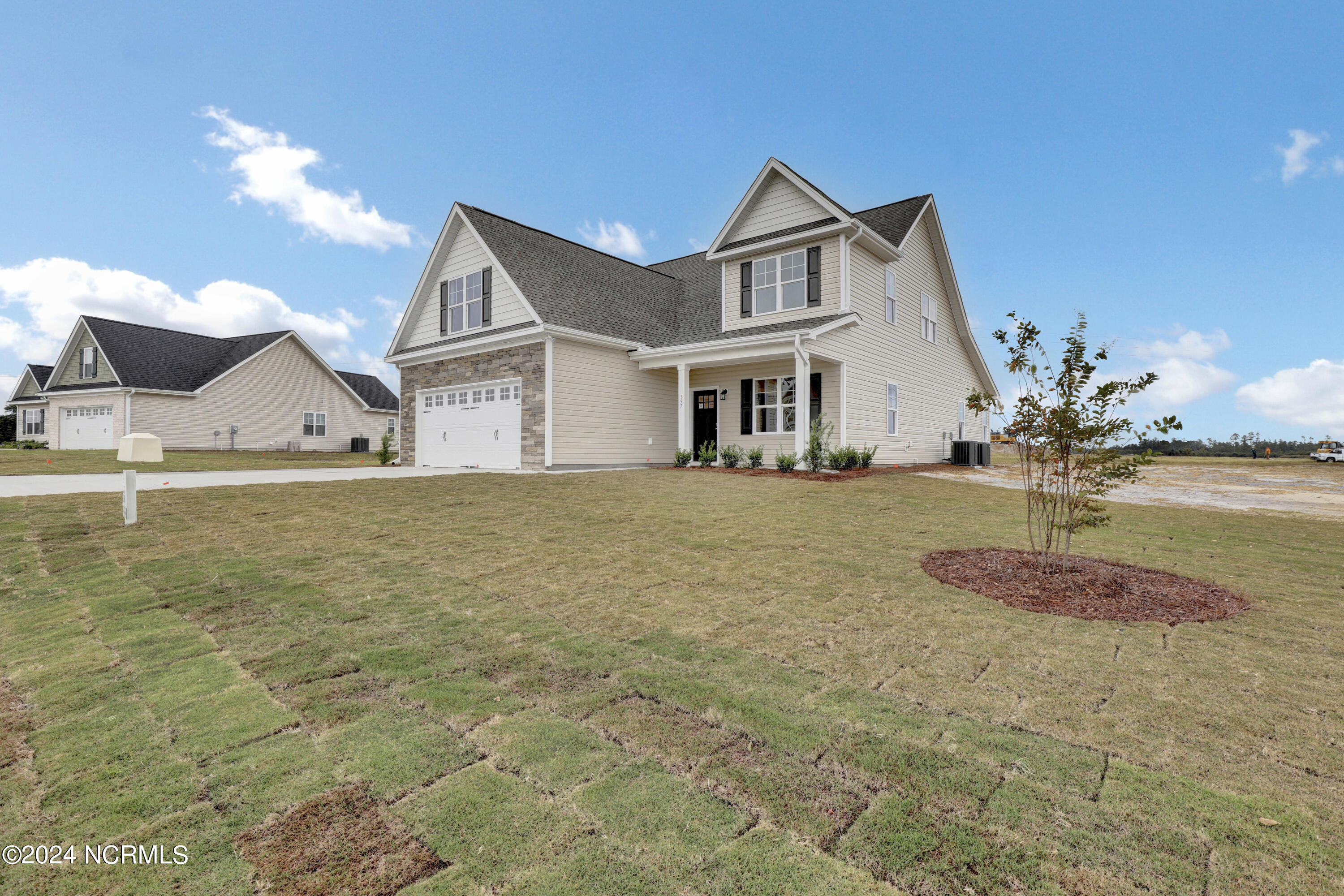 357 Talbert Drive Rocky Point, NC 28457 - Photo 2 of 37 Move in ready