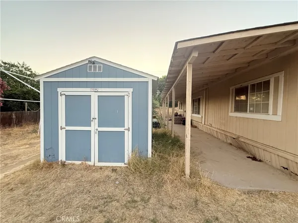 $315,000 | 33511 Sierra Drive, Unit 1/2, Lemon Cove, CA 93244