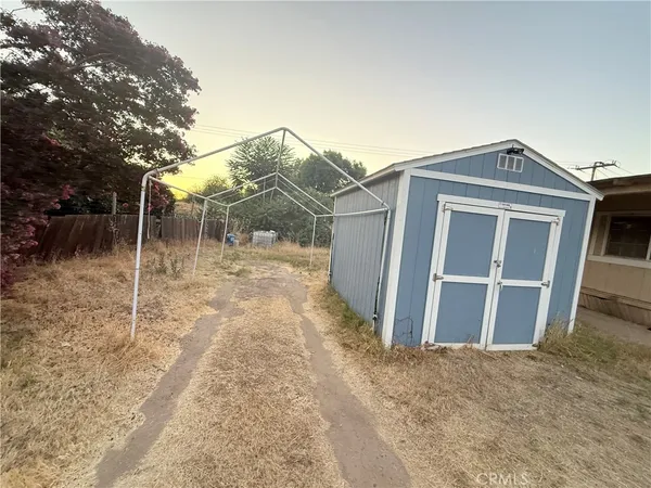 $315,000 | 33511 Sierra Drive, Unit 1/2, Lemon Cove, CA 93244