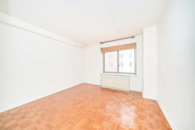 $555,000 | 300 West 135th Street, Unit 4L | Central Harlem