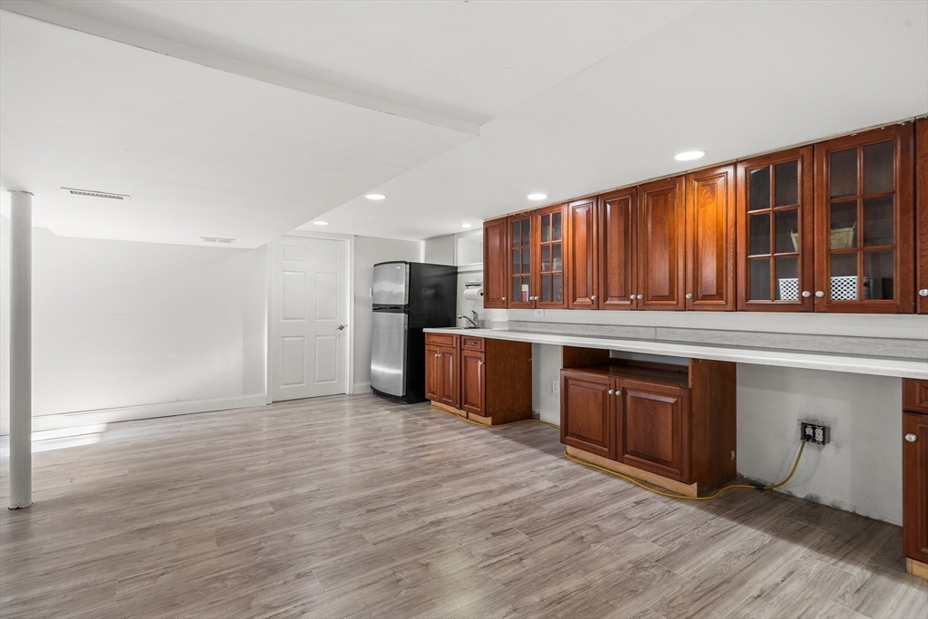 29 Pilgrim Way Walpole, MA 02032 - Photo 29 of 42