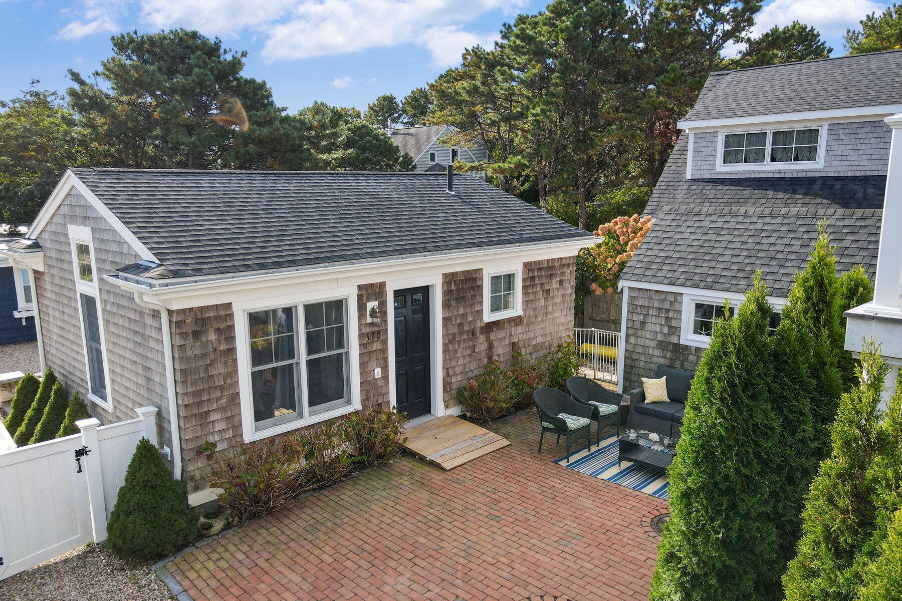 370 Monomoscoy Road Mashpee, MA 02649 - Photo 12 of 54 Photo_6554465