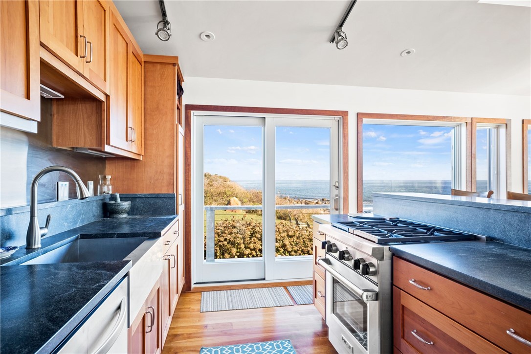 288 Spring Street Block Island, RI 02807 - Photo 25 of 50