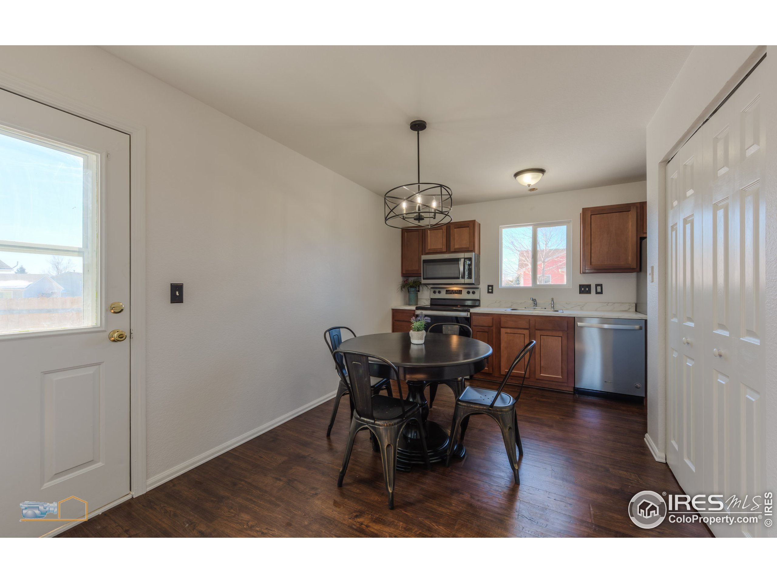 3817 Mountainview Drive Evans, CO 80620 - Photo 7 of 37