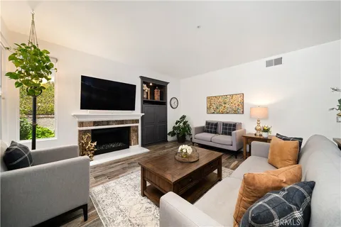 $2,195,000 | 5919 County Oak Road, Woodland Hills, CA 91367