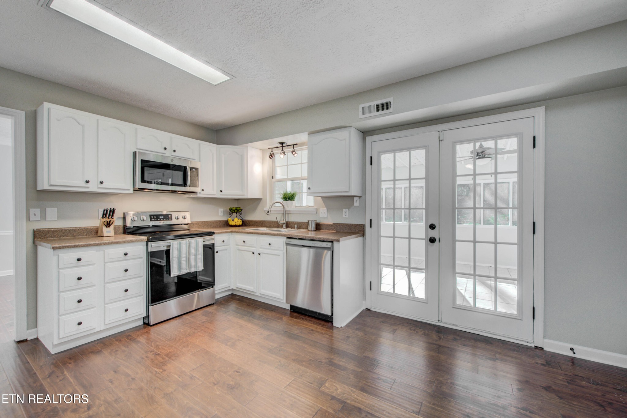4004 Abercorn Road Knoxville, TN 37921 - Photo 11 of 30 Gallery Image 11