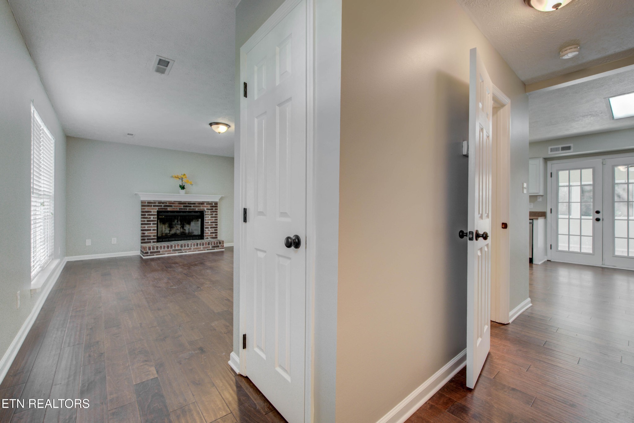 4004 Abercorn Road Knoxville, TN 37921 - Photo 4 of 30 Gallery Image 4