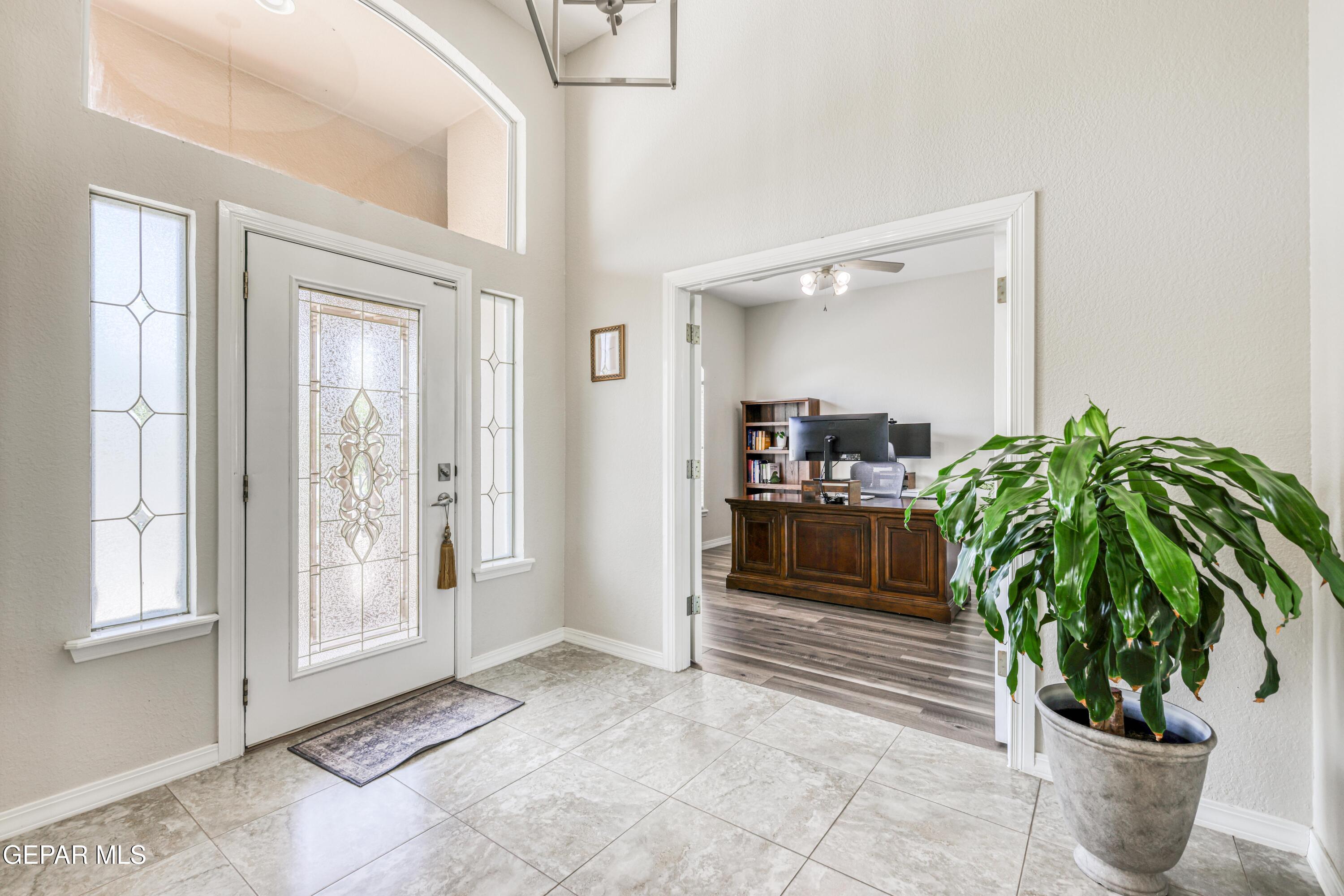 6697 Legacy Ridge Way El Paso, TX 79912 - Photo 4 of 51 362A1754_HDR