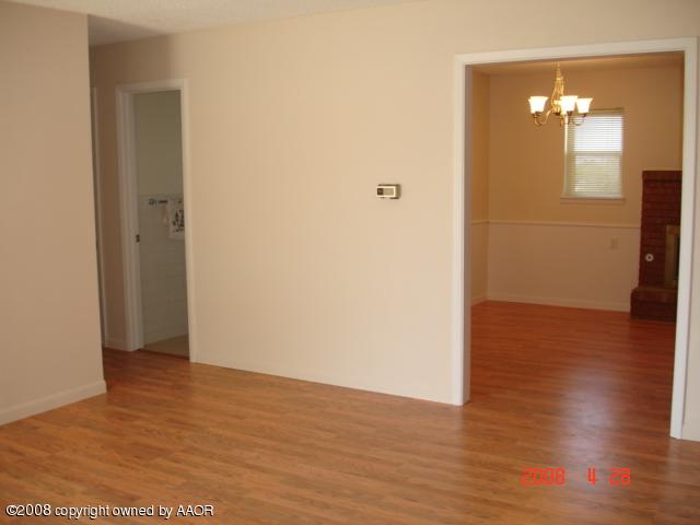 112 Racine Trail Amarillo, TX 79108 - Photo 3 of 24 Living Area-1