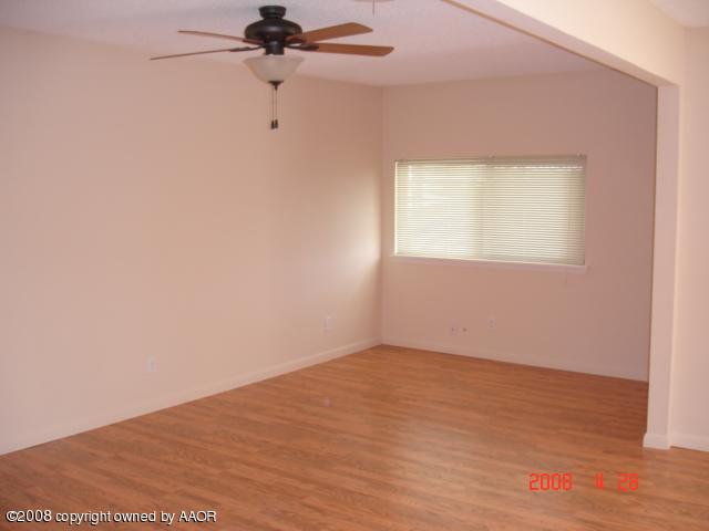 112 Racine Trail Amarillo, TX 79108 - Photo 4 of 24 Living Area -2