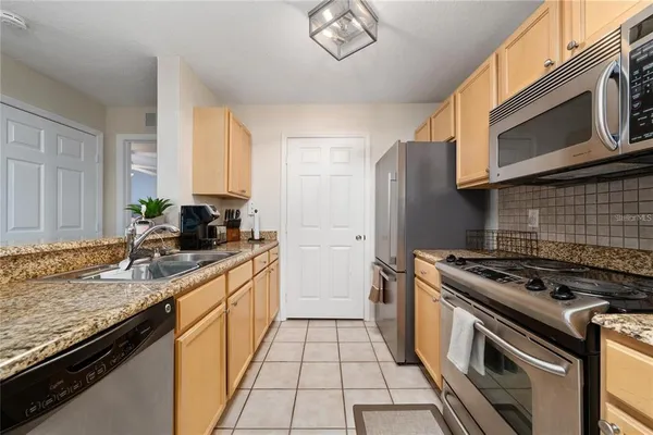 $1,700 | 930 Moonlight Cove Road, Unit 11107, Orange City, FL 32763