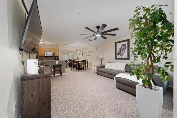 $1,700 | 930 Moonlight Cove Road, Unit 11107, Orange City, FL 32763