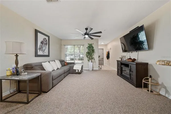 $1,700 | 930 Moonlight Cove Road, Unit 11107, Orange City, FL 32763