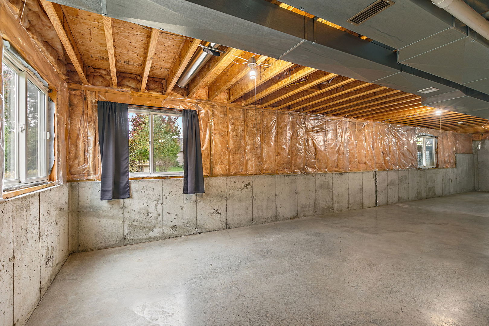685 Persimmon Street DeKalb, IL 60115 - Photo 24 of 38 a view of an empty room with a window