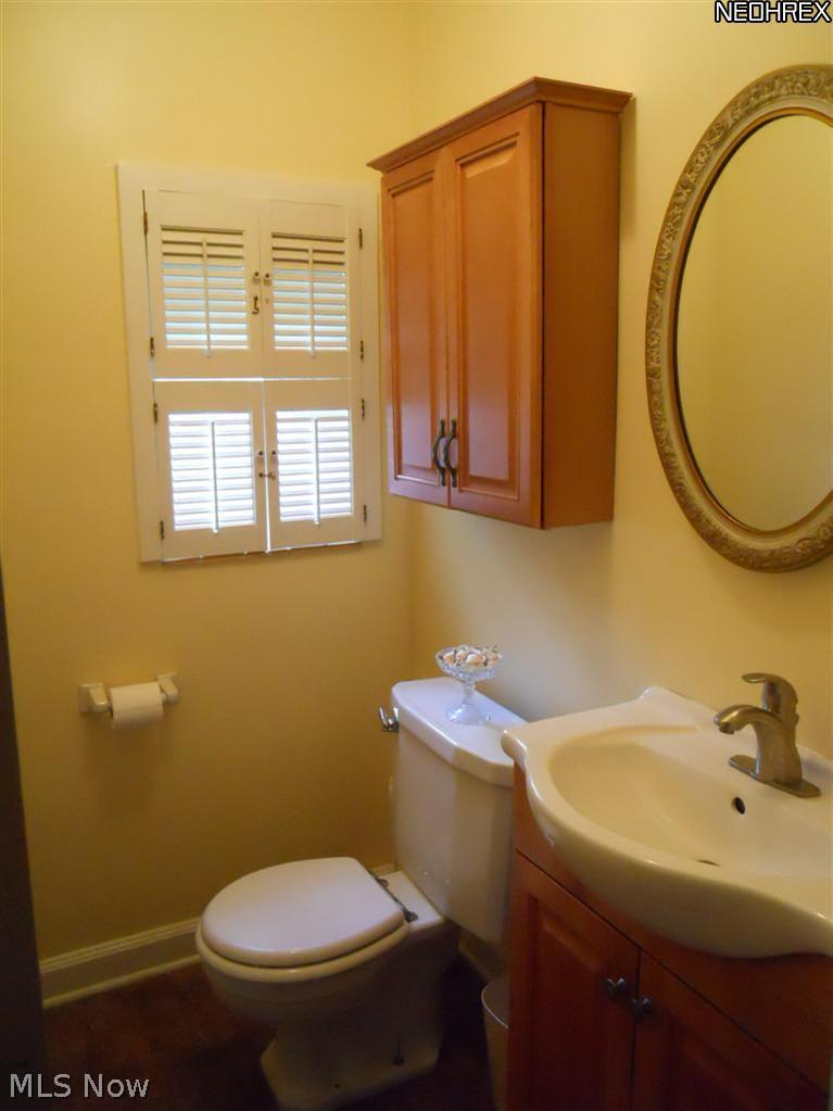 1049 Gulf Road Elyria, OH 44035 - Photo 11 of 21 Gallery Image 11