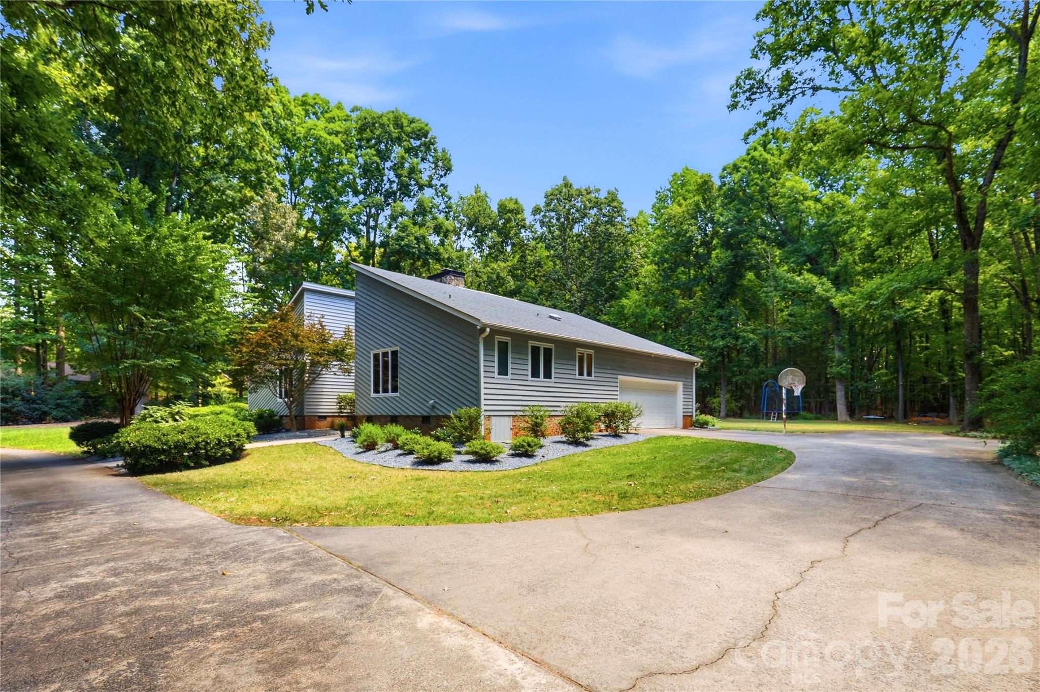 229 Cari Lane Matthews, NC 28104 - Photo 4 of 48