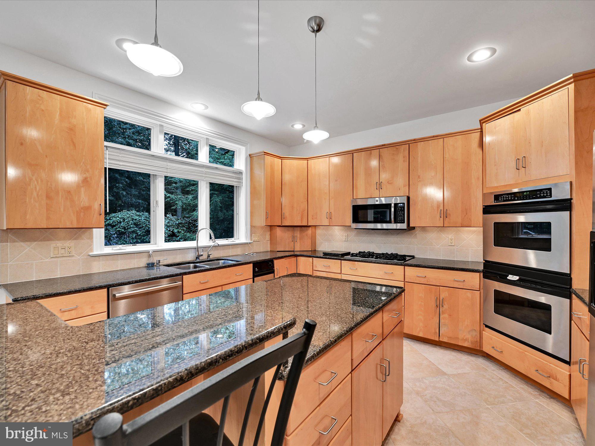 1019 Hunters Path Lancaster, PA 17601 - Photo 12 of 42 kitchen