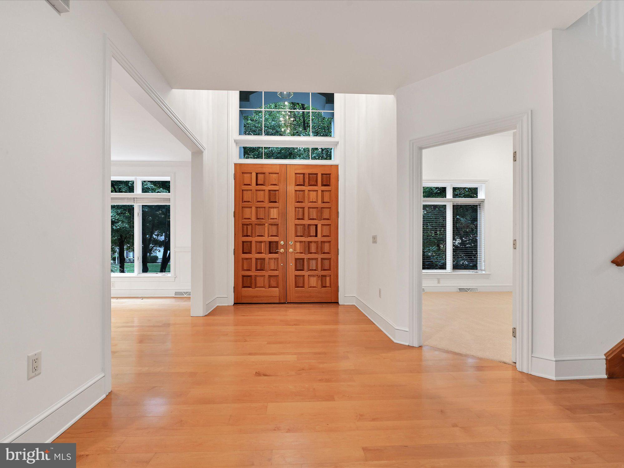 1019 Hunters Path Lancaster, PA 17601 - Photo 4 of 42 foyer