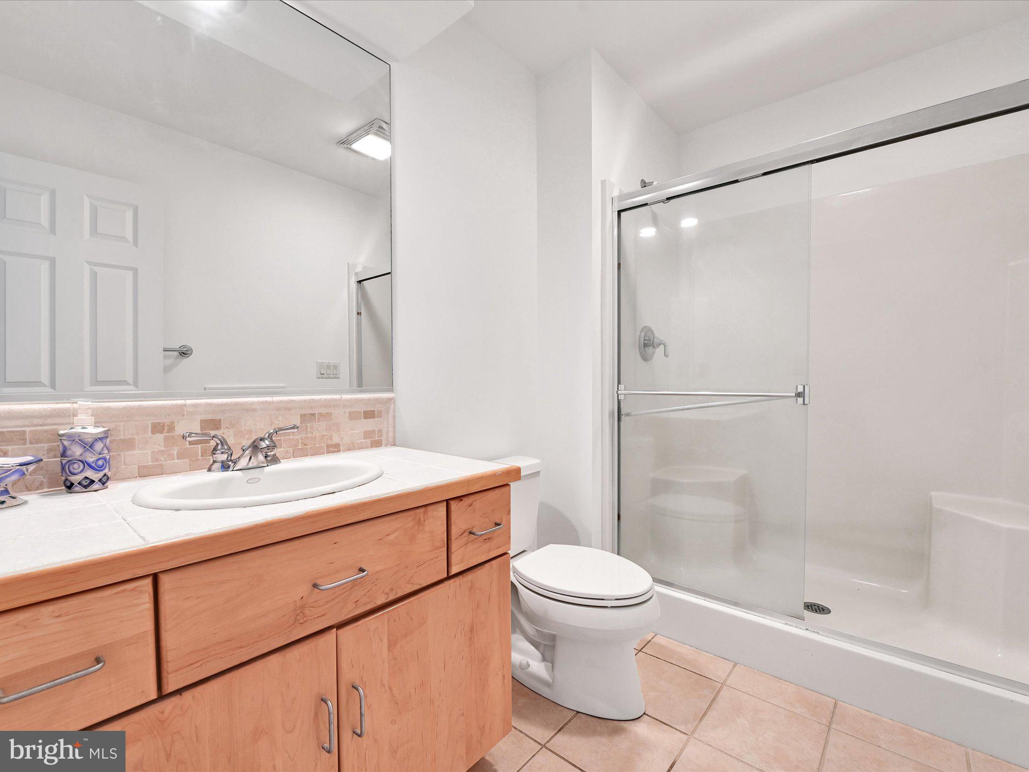 1019 Hunters Path Lancaster, PA 17601 - Photo 32 of 42 bathroom