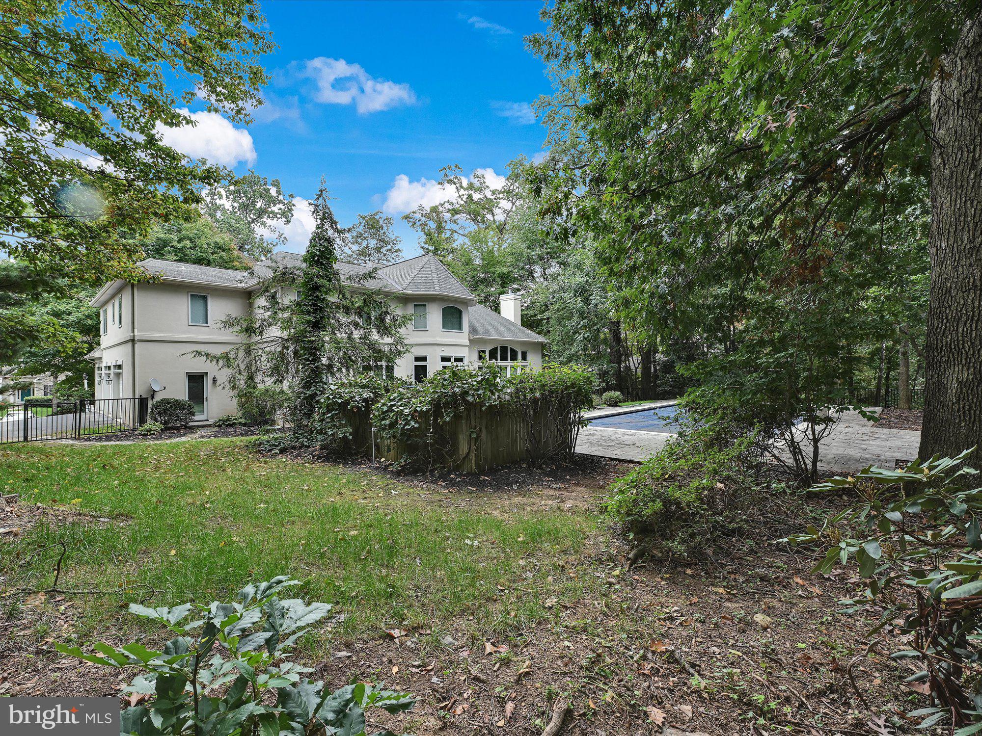 1019 Hunters Path Lancaster, PA 17601 - Photo 36 of 42 rear