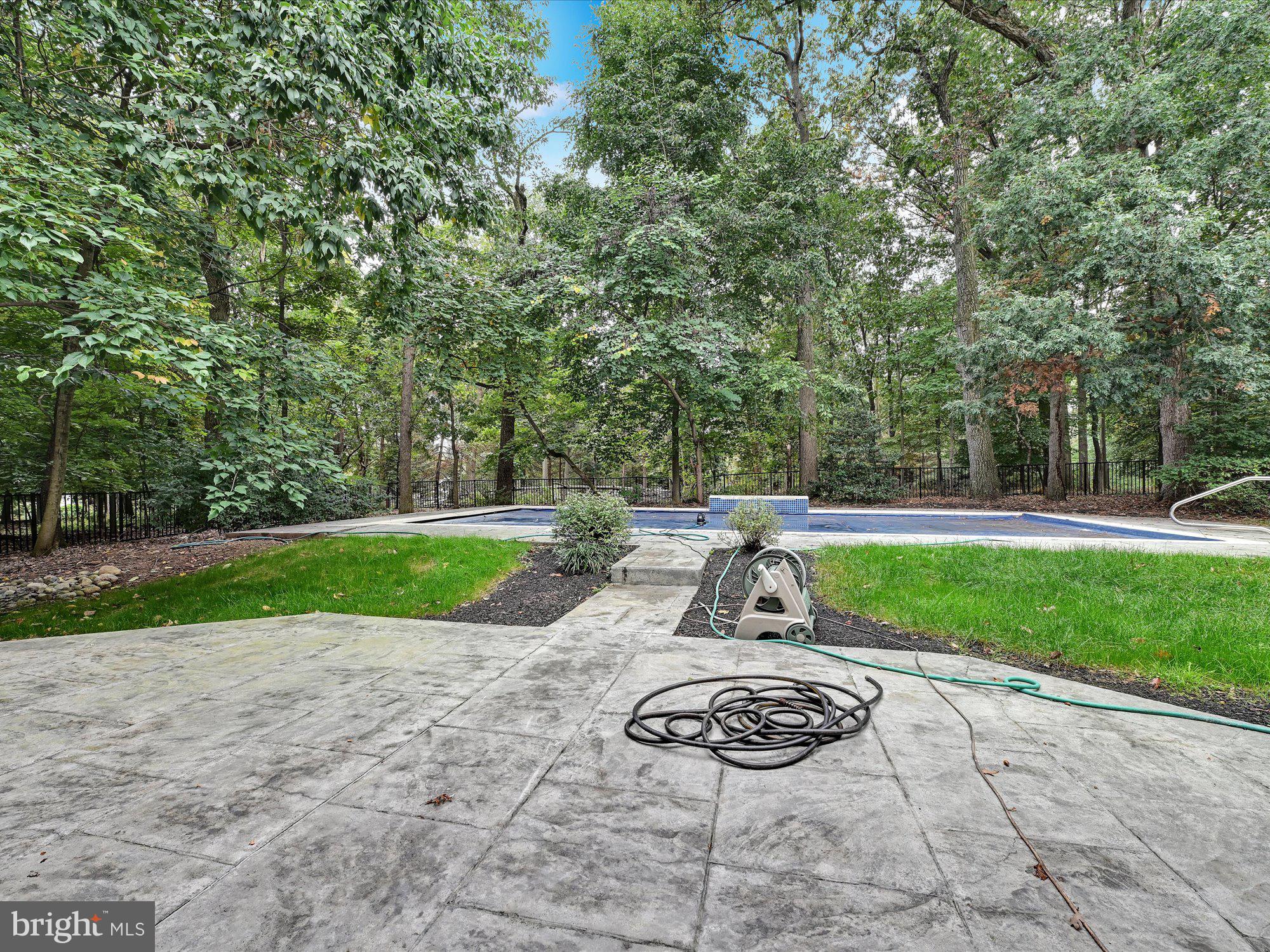 1019 Hunters Path Lancaster, PA 17601 - Photo 42 of 42 patio