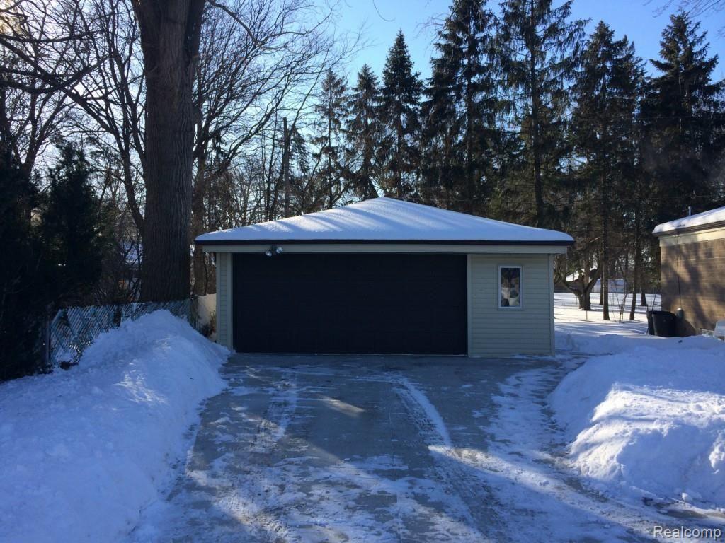 11248 Martin Road Warren, MI 48093 - Photo 2 of 20 I-Phone Pictures 1 703.jpg