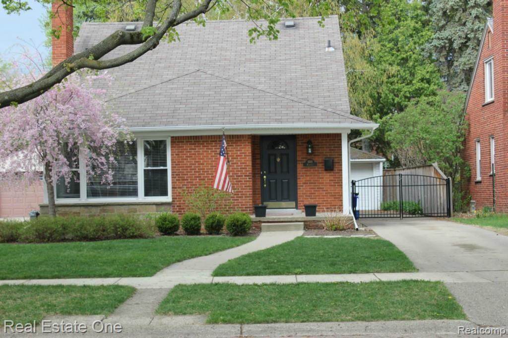 1666 Mansfield Road Birmingham, MI 48009 - Photo 1 of 33 Front View