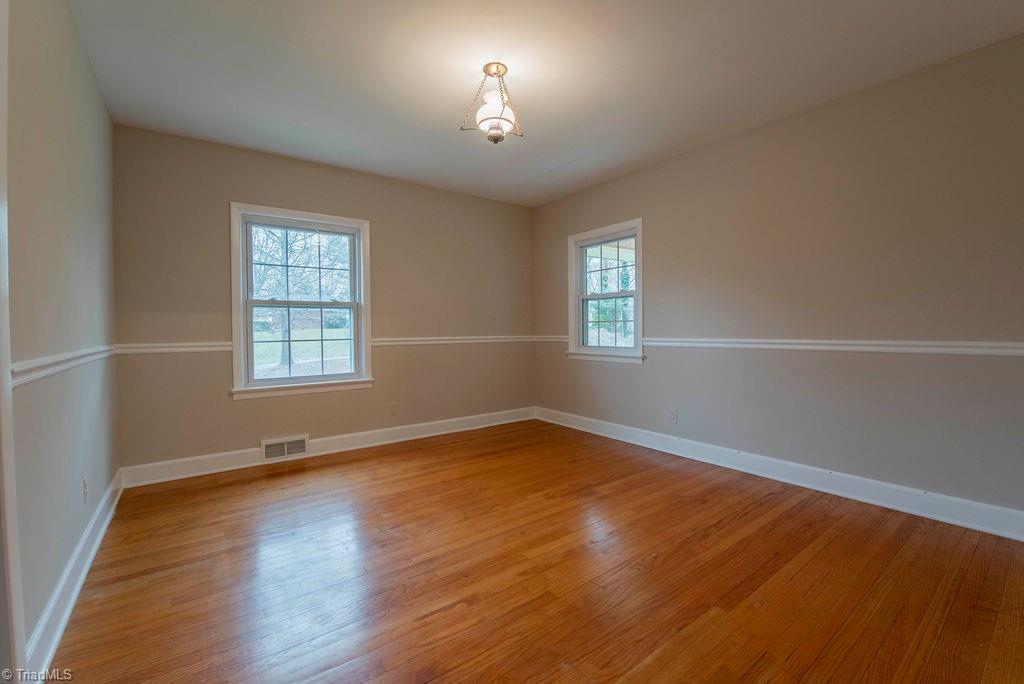 1520 Berwick Road Southwest Winston-Salem, NC 27103 - Photo 15 of 31 Gallery Image 15